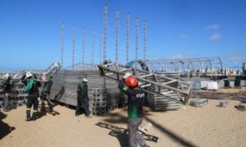 Prefeitura de Fortaleza inicia montagem das estruturas descentralizadas para o Réveillon 2026